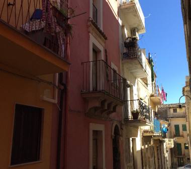 Casa indipendente in vendita a Ragusa (Ragusa)