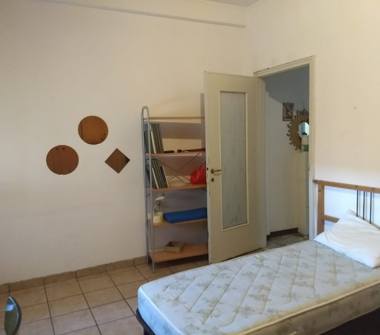 Trilocale in vendita a Pavia, Frazione Centro città