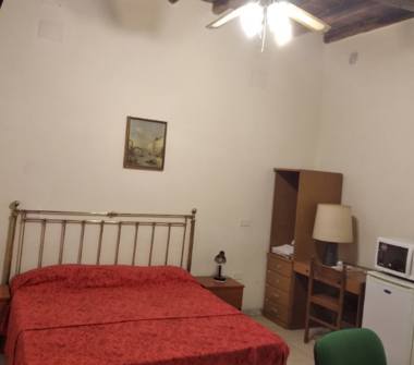 Monolocale in affitto a Roma, Zona Re di Roma, Piazza di S. Maria Maggiore 1