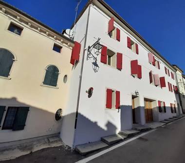Casa indipendente in vendita a Cison di Valmarino (Treviso), Via Monte Santo 3