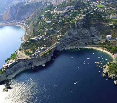 Casa indipendente in vendita a Letojanni (Messina)