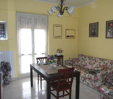 Trilocale in vendita a Roma, Zona Cinecittà