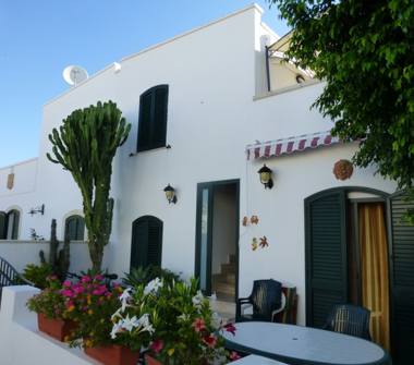 Affitto Appartamento Vacanze a Castrignano del Capo, Frazione Leuca, Via L. da Vinci 92