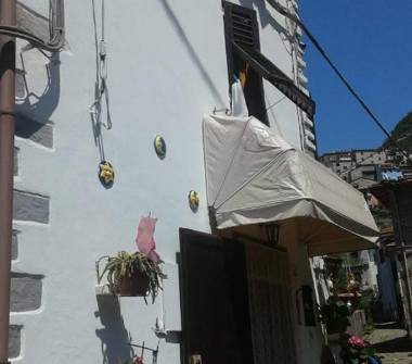 Quadrilocale in vendita a Bagni di Lucca, Frazione Vico Pancellorum