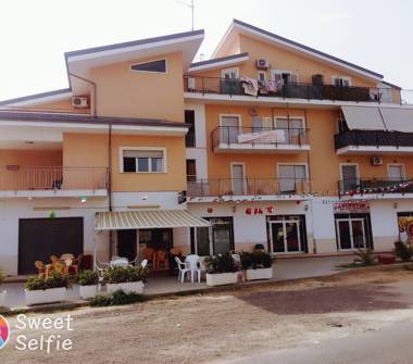 Magazzino in vendita a Corigliano-Rossano (Cosenza), Via Capri 41