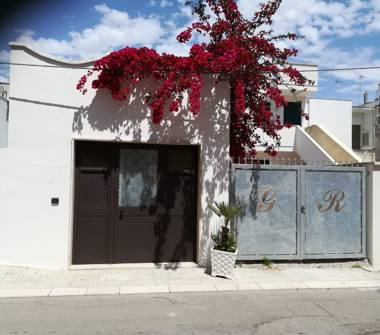 Affitto Appartamento Vacanze a Porto Cesareo (Lecce), Via Graziano 1