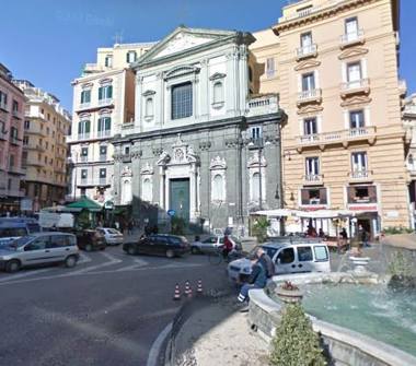 Trilocale in vendita a Napoli, Zona Centro Storico