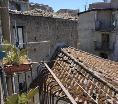 Affitto Casa Vacanze a Castiglione di Sicilia (Catania), Via San Vincenzo 67