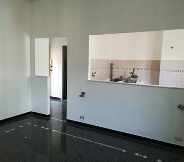 Trilocale in vendita a Genova, Zona Pra
