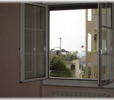 Quadrilocale in vendita a Genova, Zona Quarto