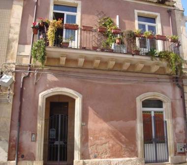 Casa indipendente in vendita a Siracusa, Frazione Centro città