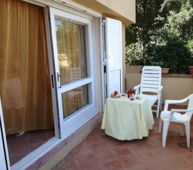 Bilocale in vendita a Trinità d'Agultu e Vignola, Frazione Costa Paradiso