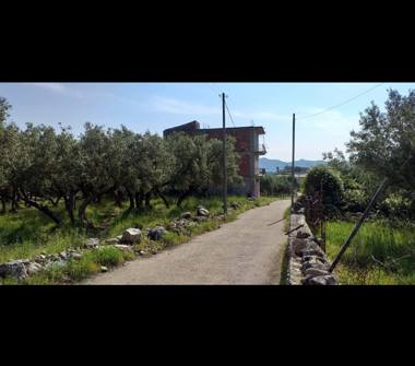 Casa indipendente in vendita a Petilia Policastro, Frazione Foresta