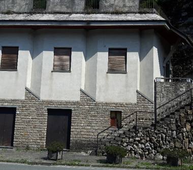 Magazzino in vendita a Rezzoaglio (Genova), Via Roma 51