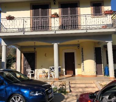 Casa indipendente in vendita a Alatri (Frosinone)