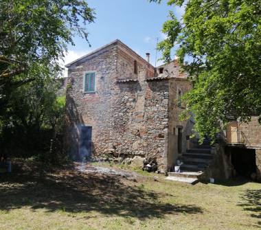 Rustico/Casale in vendita a Gualdo Cattaneo, Frazione Marcellano Collesecco