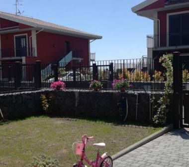 Villetta a schiera in vendita a San Pietro Clarenza (Catania)