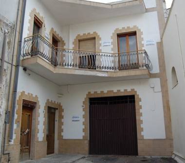 Palazzo/Stabile in vendita a Salice Salentino (Lecce)