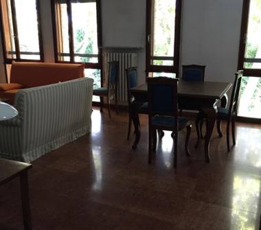 Palazzo/Stabile in affitto a Padova, Zona Porta Savonarola