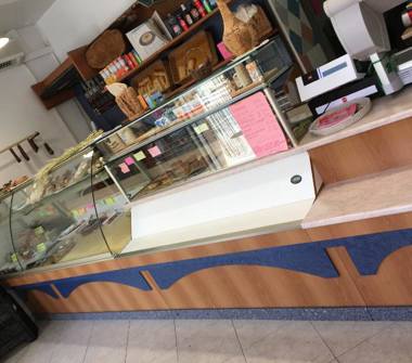 Rosticceria in vendita a Cagliari (Cagliari)