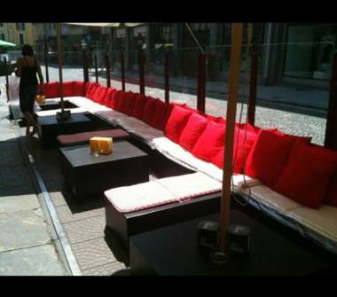 Bar in vendita a Milano, Zona Novara