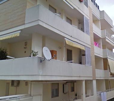 Appartamento in vendita a Adelfia (Bari), Via G. Leopardi 6