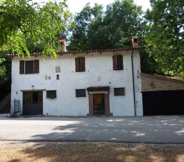 Casa indipendente in vendita a Peglio (Pesaro e Urbino), Via Donato Bramante 39