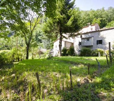 Casa indipendente in vendita a Bagni di Lucca, Frazione Giardinetto-Ponte Maggio