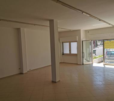 Negozio in affitto a Tricase (Lecce)