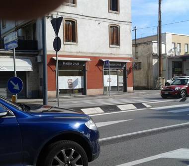 Negozio in vendita a Vicenza, Zona Viale Verona