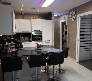 Quadrilocale in vendita a Ventimiglia (Imperia), Via Aprosio 17