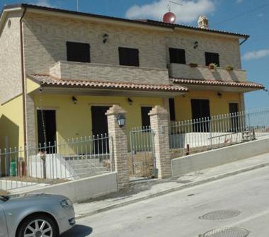 Villa in vendita a Osimo, Frazione Campocavallo