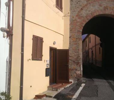 Casa indipendente in vendita a Rosignano Marittimo, Frazione Gabbro