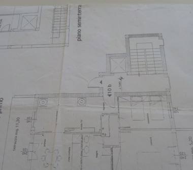 Quadrilocale in vendita a Carrara, Frazione Marina Di Carrara