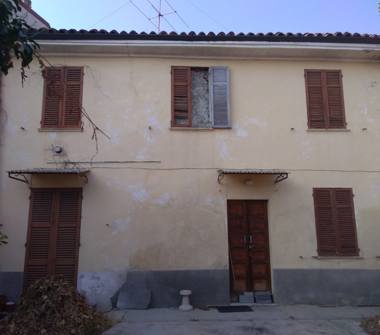 Casa indipendente in vendita a Mirabello Monferrato (Alessandria), Via Trieste 28