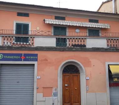 Villetta a schiera in vendita a Prato, Zona Pistoiese, Via Cavour 21