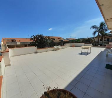 Appartamento in vendita a Riposto, Frazione Torre Archirafi, Via delle Camelie 20