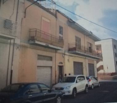 Casa indipendente in vendita a Castrovillari (Cosenza), Via Ⅳ Novembre 21