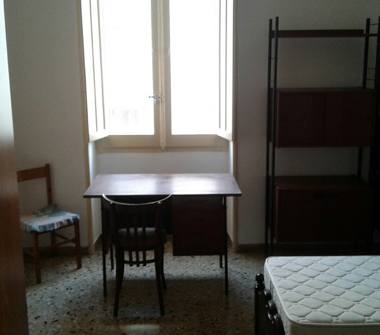 Affitto Stanza Singola a Cagliari (Cagliari), Via Pola 5