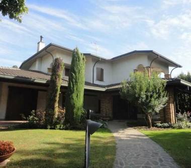 Villa in vendita a Bellusco (Monza e Brianza)