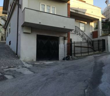 Appartamento in vendita a Bussi sul Tirino (Pescara), Via del Vecchio Mattatoio 1
