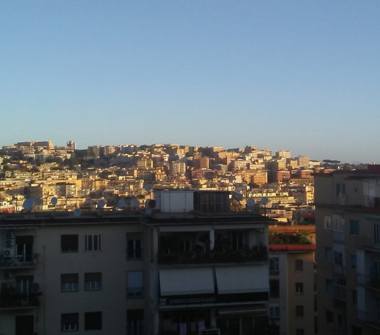 Trilocale in vendita a Napoli, Zona Vomero, Via Torrione San Martino 21