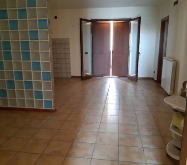 Trilocale in vendita a Aprilia (Latina), Via delle Regioni 23
