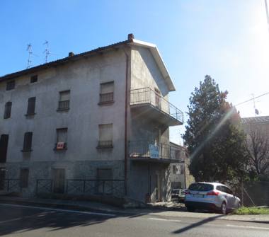 Casa indipendente in vendita a Vezzano sul Crostolo (Reggio Emilia), Via Roma Nord 24