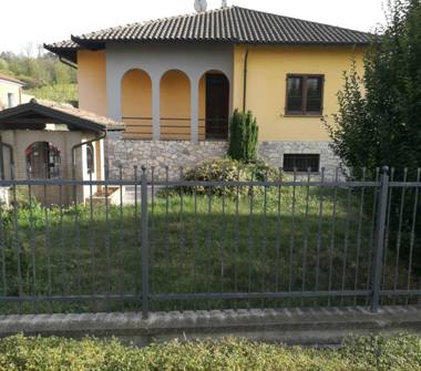 Villa in vendita a Santa Giuletta (Pavia)