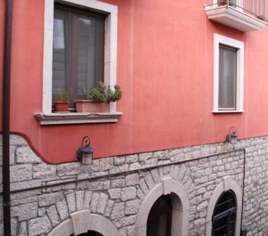 Casa indipendente in vendita a Pietrelcina (Benevento)