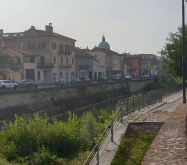 Palazzo/Stabile in vendita a Dogliani (Cuneo), Piazza Cesare Battisti 1