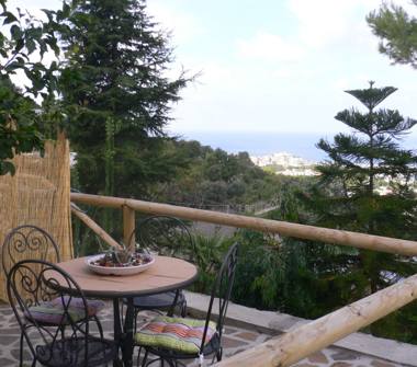 Trilocale in affitto a Forio (Napoli)