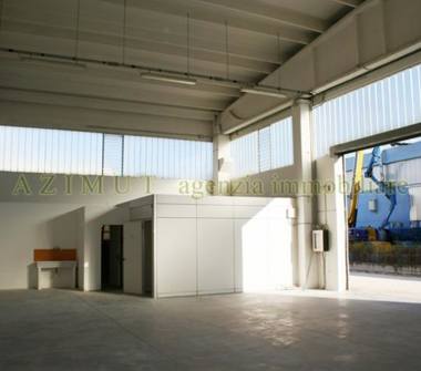 Capannone in vendita a Fano (Pesaro e Urbino)