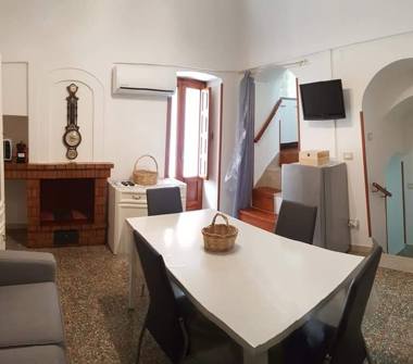 Affitto Casa Vacanze a Ceglie Messapica (Brindisi), Via Trieste 51